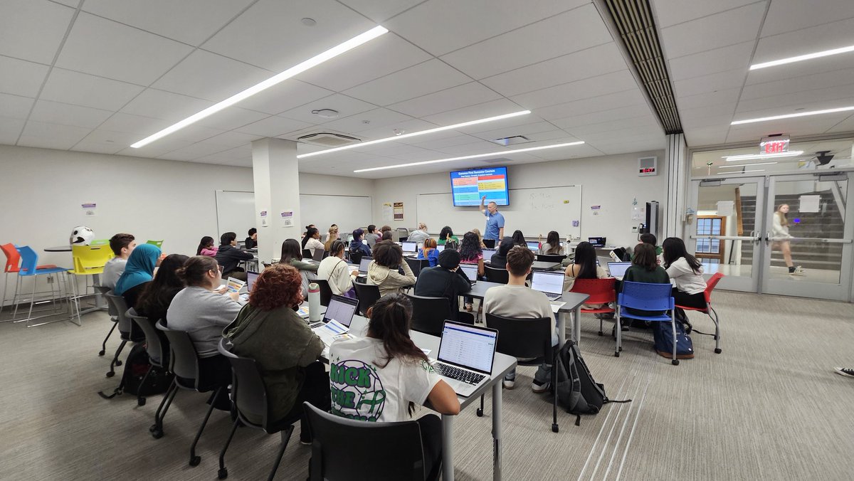 It's happening!!! We are welcoming 180+ new <a href="/NKCSchools/">NKC Schools</a> Early College Academy Scholars to <a href="/MCCKansasCity/">MCC Kansas City</a> for Fall 2025! Tonka Scholars enrolled Friday &amp; Northtown today!