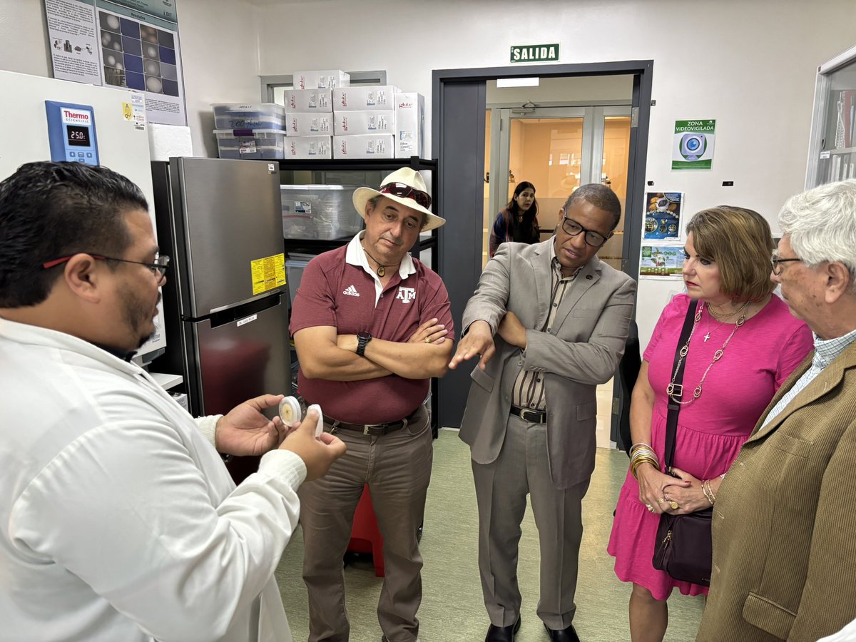 indicasat's tweet image. Visita de la Dra. Jennifer Bohac de TAMUFoundation
Tuvimos el honor de recibir a Jennifer Bohac, Directora de Programa de Donaciones y Extensión de TAMUFoundation (Texas A&M Foundation), en nuestras instalaciones de INDICASAT AIP.