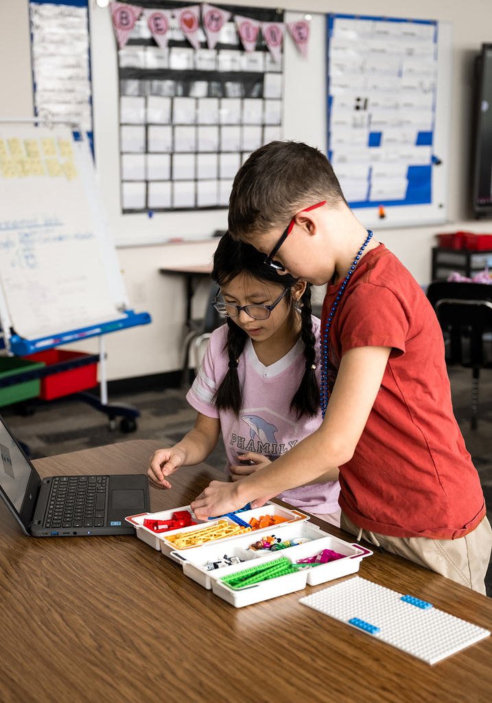 Problem-solving and creativity in action!  These students are using their imaginations and engineering skills to bring their Lego vision to life.  What will they build next? 

#WeAreFondy #FondyChangesOutcomes #CreativeMinds #LegoFun #ProblemSolvers #FutureEngineers