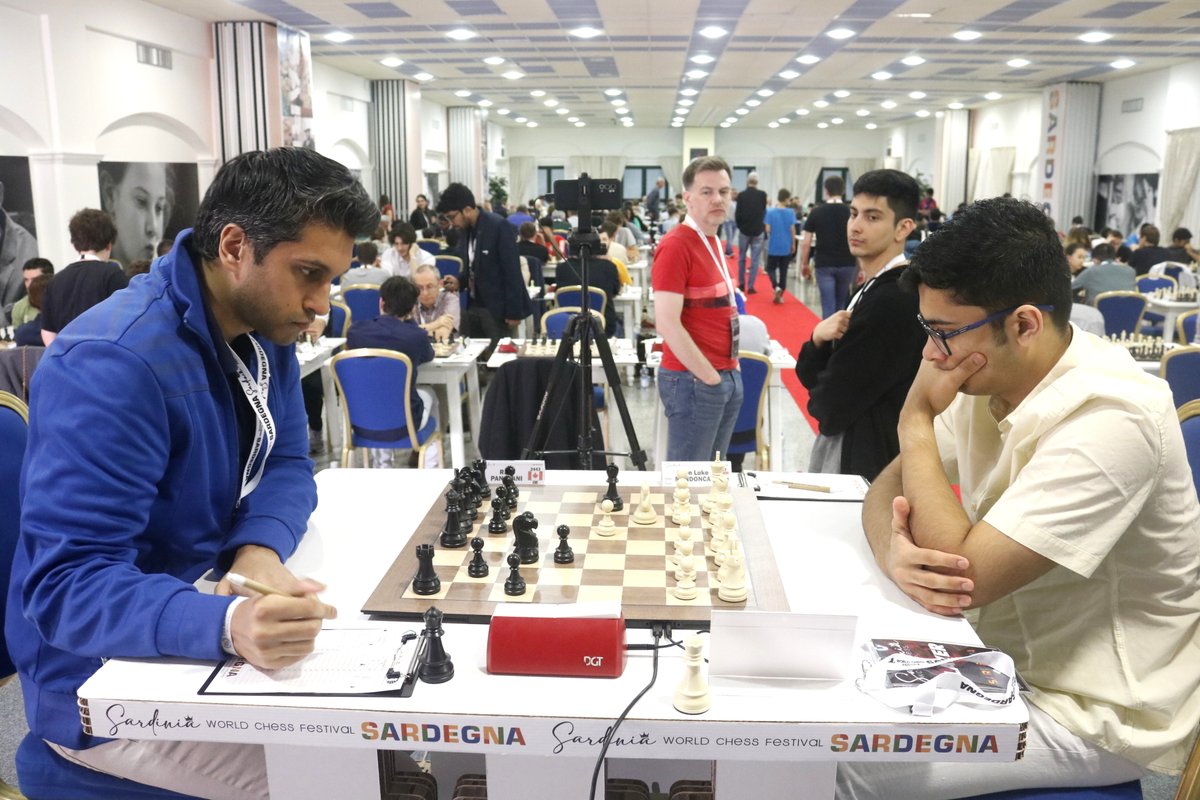 Niklesh Jain ♚♕♖♗♘♙ (@nikchess) on Twitter photo सर्दिनिया विश्व शतरंज फेस्टिवल : लियॉन की लगातार तीसरी जीत , इटली के सोनिस के भी 3 अंक
#SardiniaWorldChessFestival <a href="/FIDE_chess/">International Chess Federation</a> <a href="/ChessbaseIndia/">ChessBase India</a> #HindiNews <a href="/ChessbaseHindi/">Hindi ChessBase India</a>
सर्दिनिया विश्व शतरंज फेस्टिवल के पहले दो दिन और तीन राउंड के बाद भारत के लियॉन मेन्दोंसा 3 में लगातार 3 मैच सर्दिनिया विश्व शतरंज फेस्टिवल : लियॉन की लगातार तीसरी जीत , इटली के सोनिस के भी 3 अंक
#SardiniaWorldChessFestival <a href="/FIDE_chess/">International Chess Federation</a> <a href="/ChessbaseIndia/">ChessBase India</a> #HindiNews <a href="/ChessbaseHindi/">Hindi ChessBase India</a>
सर्दिनिया विश्व शतरंज फेस्टिवल के पहले दो दिन और तीन राउंड के बाद भारत के लियॉन मेन्दोंसा 3 में लगातार 3 मैच