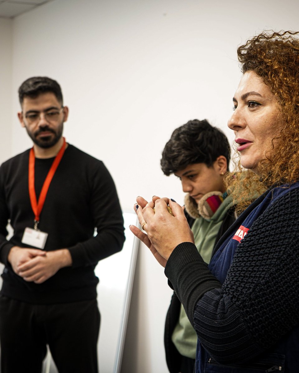 📣Medair forme les bénévoles #UNHCR et les partenaires <a href="/SheildAssoc/">SHEILD ASSOCIATION</a> <a href="/Caritaslb/">Caritas Lebanon</a> à l’animation de sessions de soutien par les pairs. Les ateliers interactifs vont leur permettre de soutenir la santé mentale et le bien-être des communautés locales.  
( Financée par <a href="/UNHCRLebanon/">UNHCR Lebanon</a>)