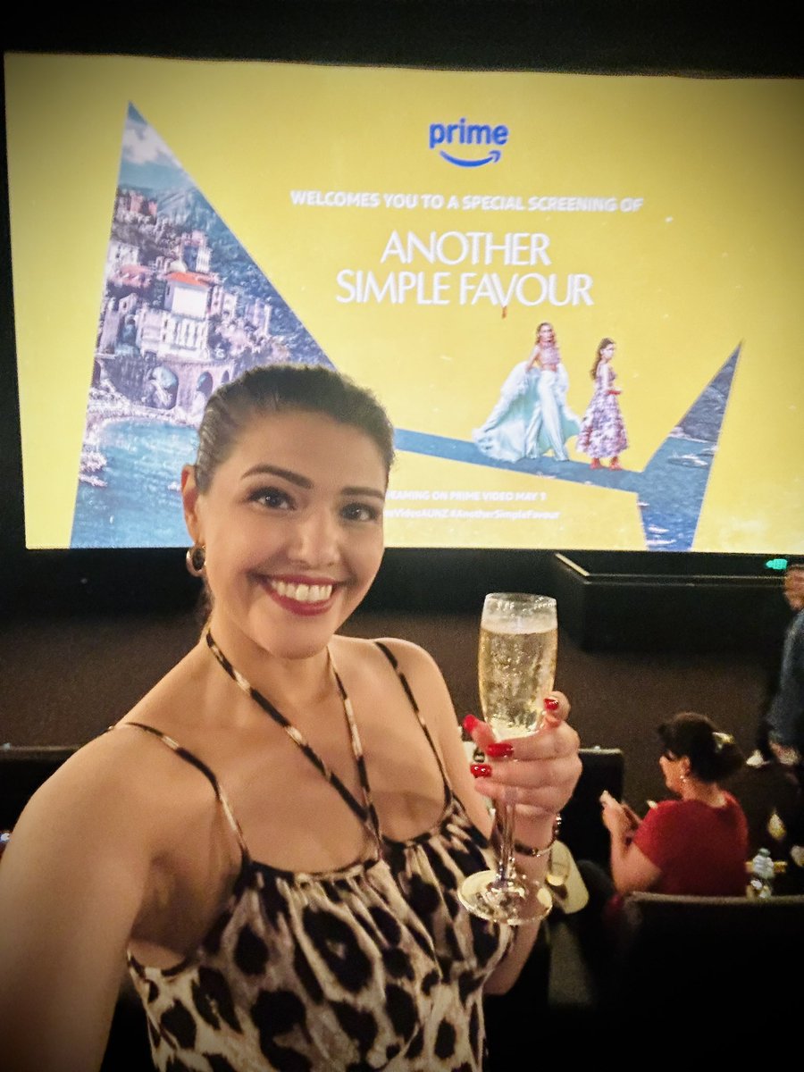 happy_cass_ttv's tweet photo. Fantastic Gold Class #event for #AnotherSimpleFavour  🎬🍿👰‍♀️🔪💕

Thank you @PrimeVideoAUNZ  🙏

Mystery, fashion, murder &amp; comedy all against the beautiful backdrop of Capri, Italy! ☀️🇮🇹

Definitely recommend! Streaming on #PrimeVideo May 1st

#movie #annakendrick #blakelively https://t.co/ty6JKJWQHk