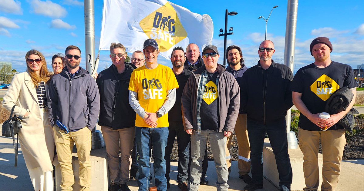 NiagaraRegion's tweet image. We've raised the Dig Safe flag for #DigSafeMonth in Ontario.

This month promotes safe digging practices to improve safety and reduce damage to buried water, sanitary sewer and storm sewer infrastructure.

Before you dig, make a locate request: bit.ly/3xFTqrZ