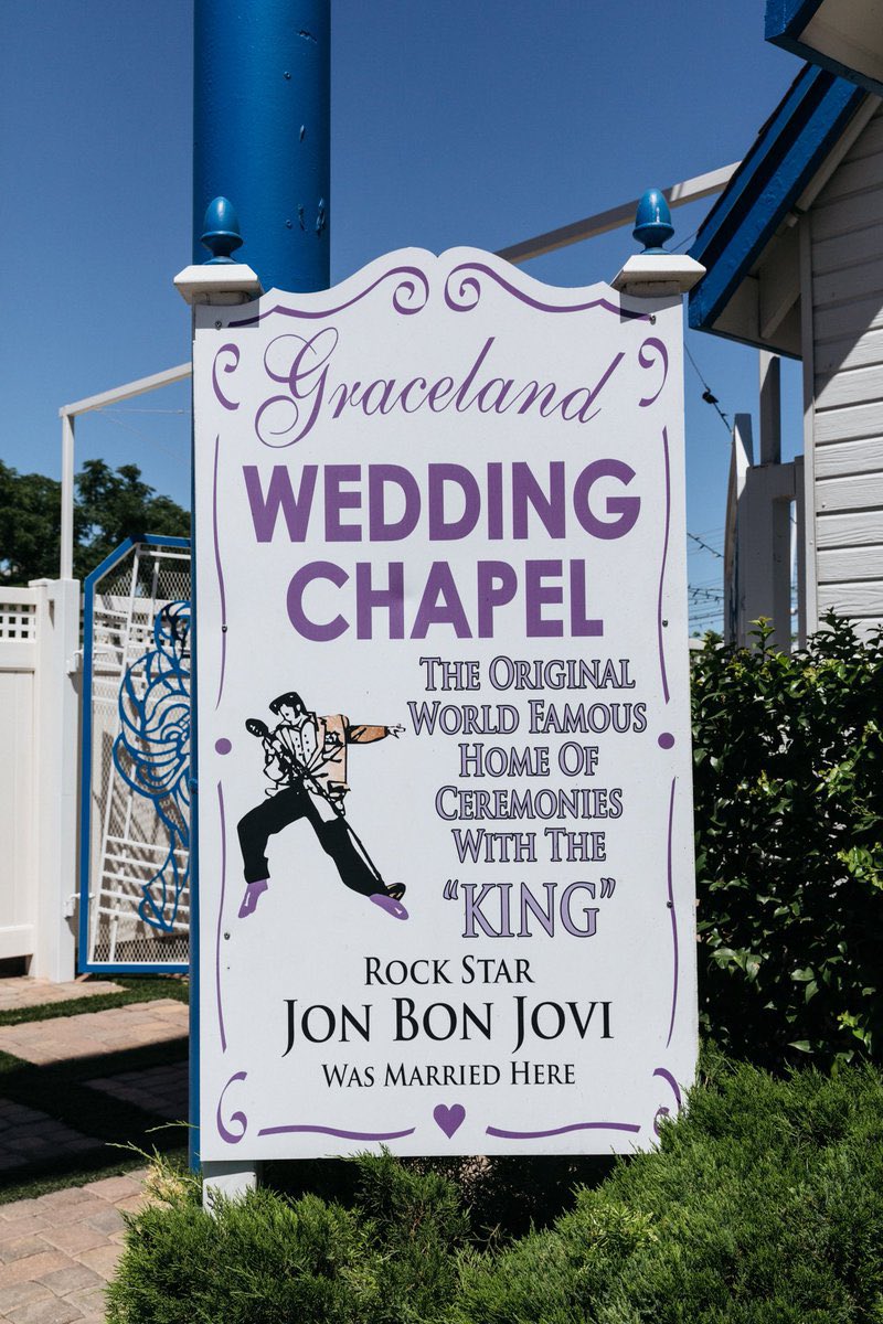 36 roses for 36 amazing years
Happy anniversary my love….