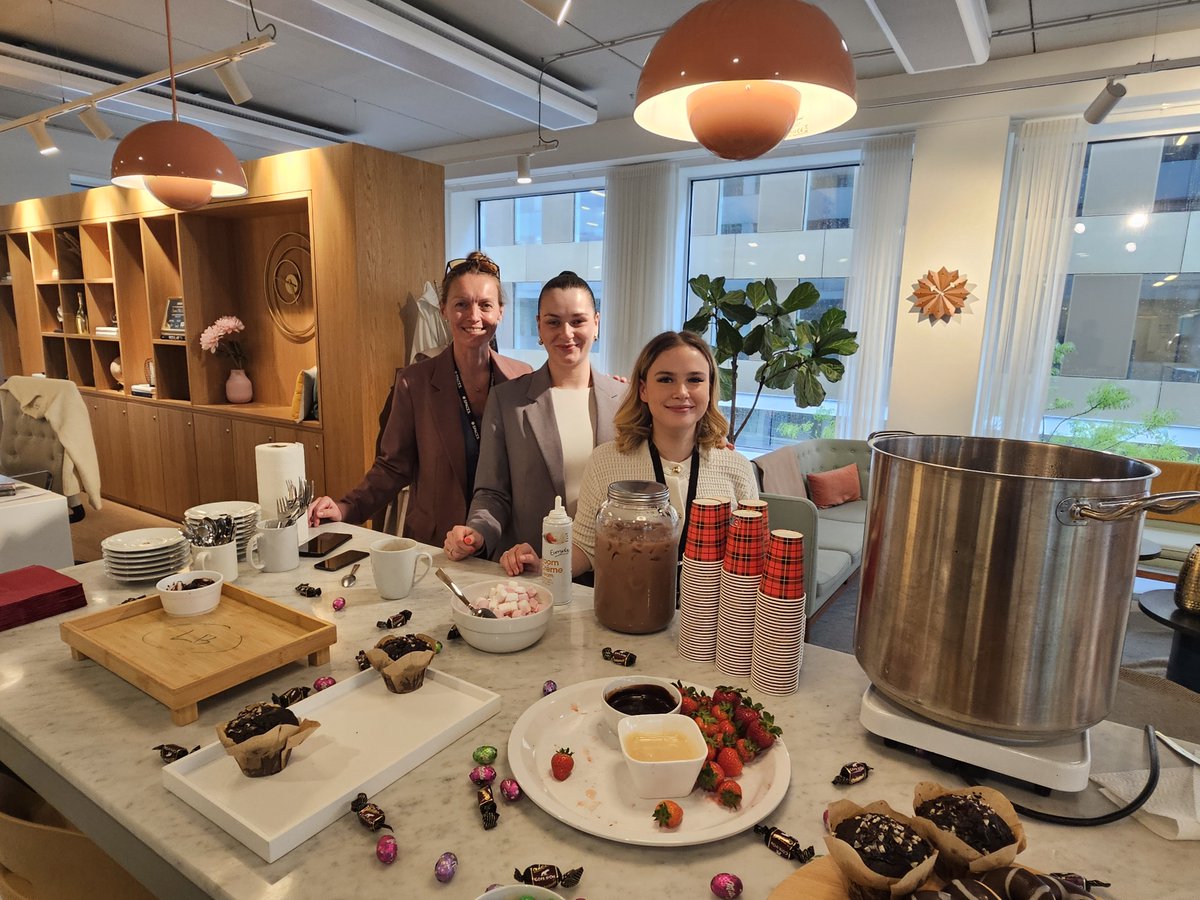 Ook dit jaar vlogen de paasklokken SPACES niet voorbij! 🐣
Mäyté, Evelyn en Susann legden ons weer heerlijk in de watten – wat een topteam!
Bedankt voor de verwennerij!
#PaasVibes #SPACES #ITfromBoardtoFloor