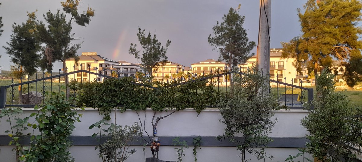 Gökkuşağı bende varım diyor hey Doğa ana.