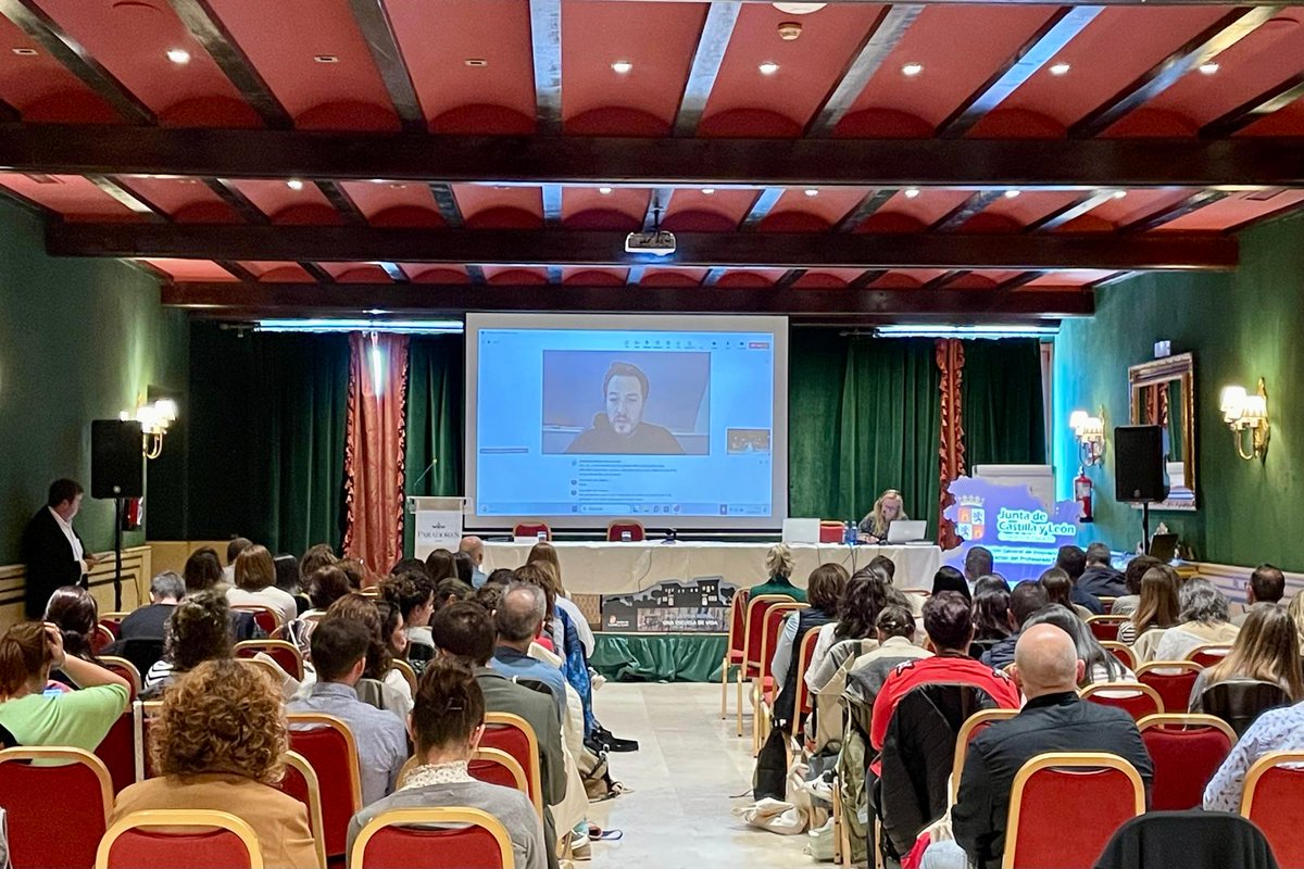 🔴Jornada de encuentro en Lerma de centros participantes en “𝐏𝐈𝐄 Escuela rural. Una escuela de vida”.🏕️❇️🌾
👏Enhorabuena por el magnífico trabajo realizado y por tanta innovación y esfuerzo en defensa de la educación en el entorno rural‼️
#FormacionCyL #InnovaCyL <a href="/educacyl/">Educación JCyL</a>