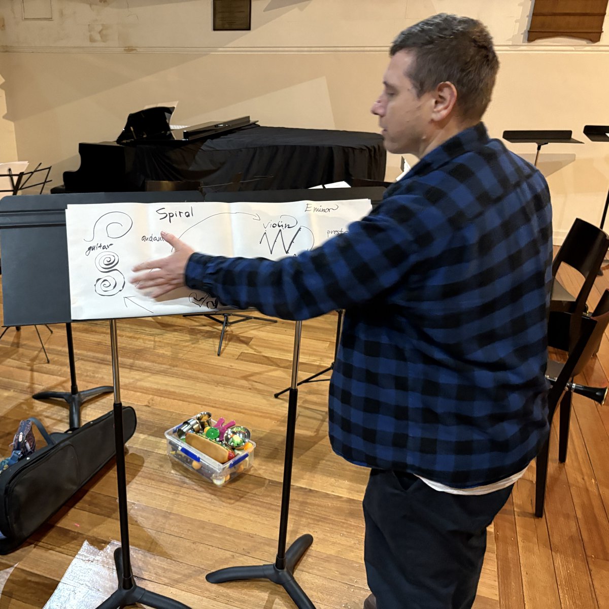 🌏What a fantastic first meeting for CoMA Melbourne last night!
Two hours crammed with fun and discovery, including warm-ups, musical objects and the creation and performance of two new graphic scores, all led by Jodie Rottle.
👀Stay tuned for news of the next session...
