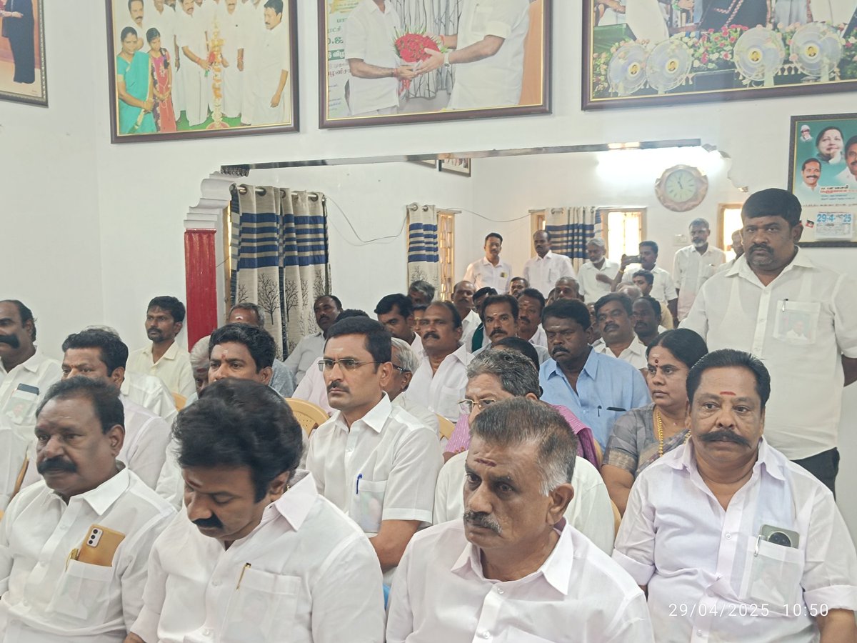 மாண்புமிகு பொன்மனச் செம்மல் புரட்சித் தலைவர் எம்ஜிஆர், மாண்புமிகு இதய தெய்வம் புரட்சித்தலைவி அம்மா, ஆகியோர்களின் நல்லாசியுடன் மாண்புமிகு கழகப் பொதுச் செயலாளர் முன்னாள் தமிழக முதல்வர் சட்டமன்ற எதிர்க்கட்சித் தலைவர் நாளைய தமிழக முதல்வர் புரட்சித்தமிழர் அண்ணன் எடப்பாடியார் அவர்களின்