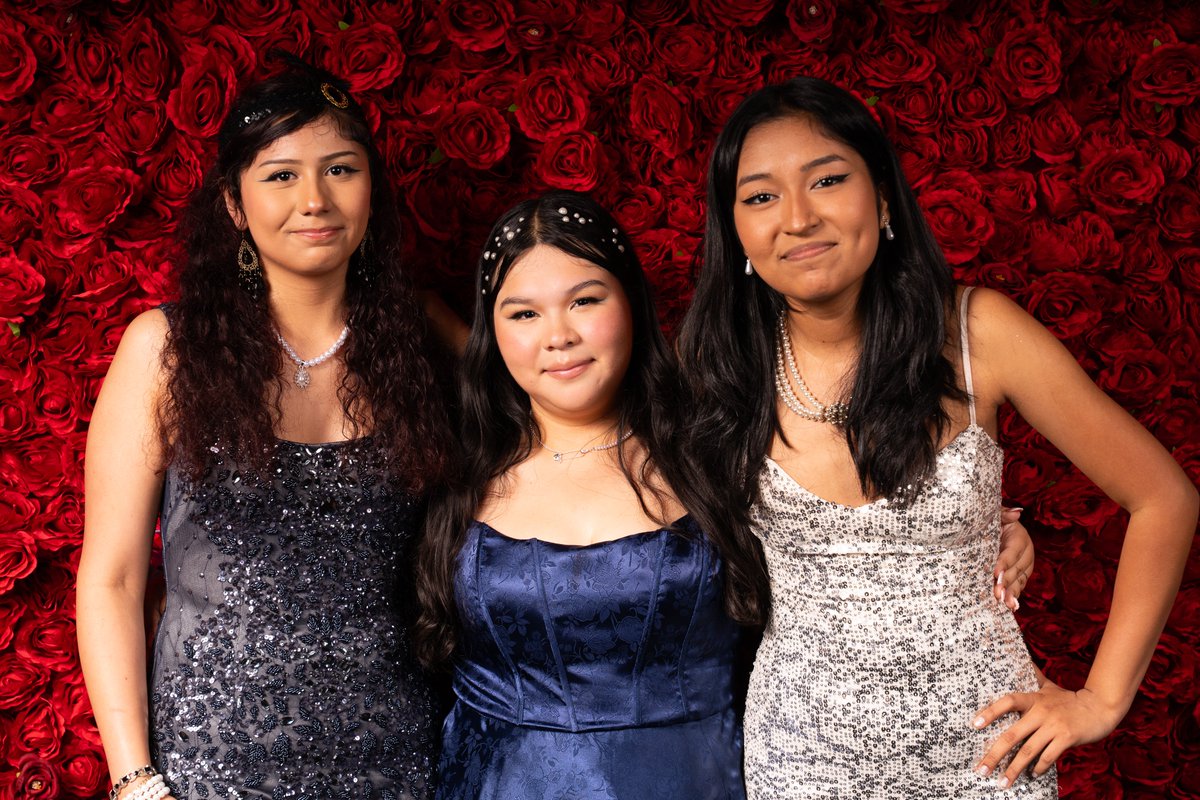 🎉✨ What a night to remember! Last Saturday’s Senior Prom was a stunning celebration of the Class of 2025! From dazzling outfits to unforgettable memories on the dance floor, Bulldogs showed up in style. 💃🕺
#SRMHS #BulldogPride #SeniorProm2025 #UnforgettableMoments