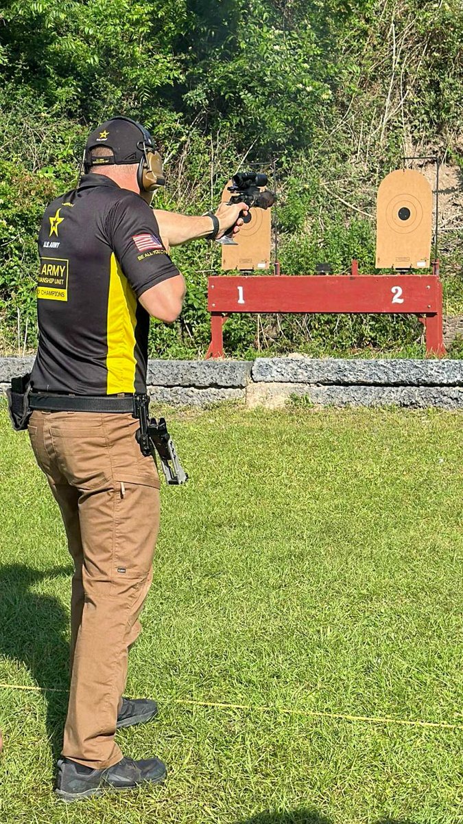 USAMUSoldiers's tweet photo. Some more action from the 2025 Crawfish Cup!
Three members of our Service Pistol team traveled to Lake Charles, LA for this match in preparation for the upcoming #BianchiCup!
#actionpistol #marksmanship #training #CrawfishCup https://t.co/tk9tDfrYJm