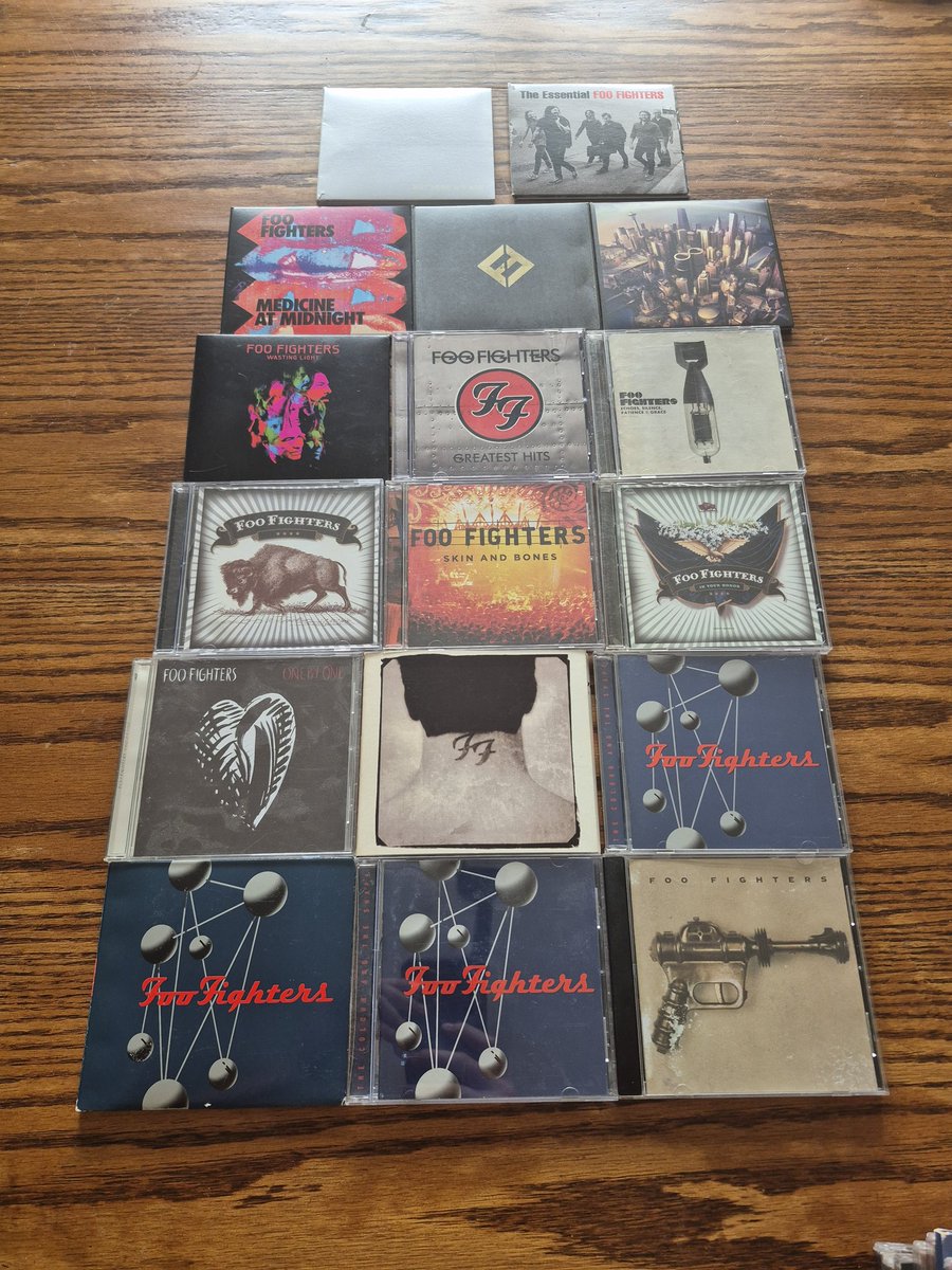 Locar1111's tweet image. My Full Foo Fighters physical media collection
I own all the promo singles except for Cheer up boys your make up is running
