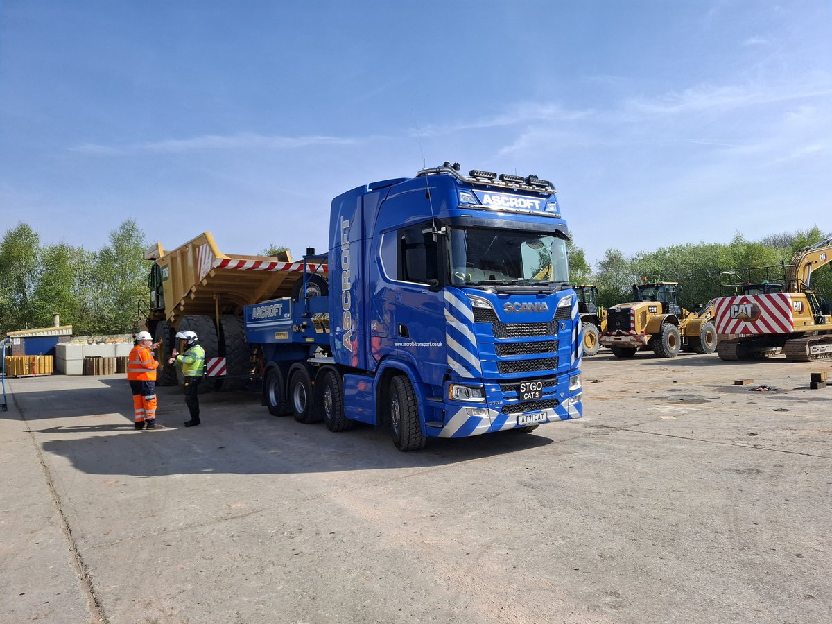 DerbysRPUBikers's tweet image. Another specialist #abload escort from #chesterfield through to #hopevalley in the #highpeak this morning.
Huge Dumper moved through some really tricky roads.
Top team on the job today.
Thanks for everyone's patience. 
#opsbikes