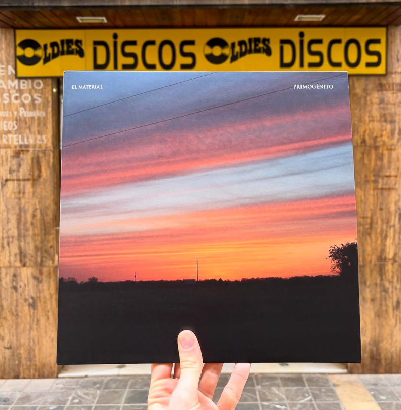 ¡Hola! El Material de Primogénito ha llegado también a Valencia. Los amigos de Discos Oldies tienen copias y pronto les llegan más.

No queríamos dejaros sin copias en físico para que las podáis ver y tocar en una tienda tan importante para la música en Valencia.

❤️<a href="/mariobllstr/">Mario Ballester</a>