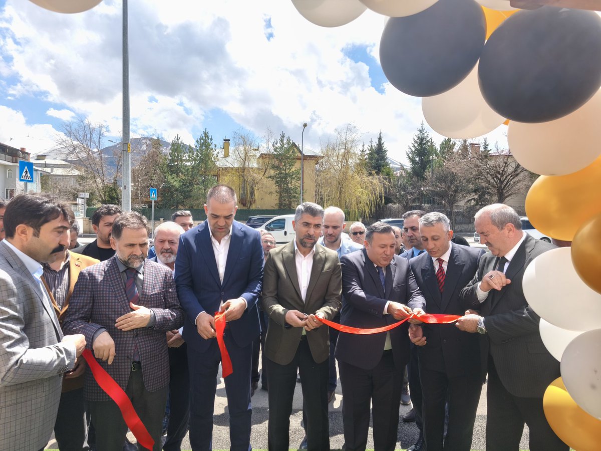 Kaymakamımız Sn. Yusuf Durani DİNÇ, İl Protokolü ile birlikte Yıldızkent'de bulunan İSKENDER-İ ÂLÂ isimli işletmenin açılışına katıldı.