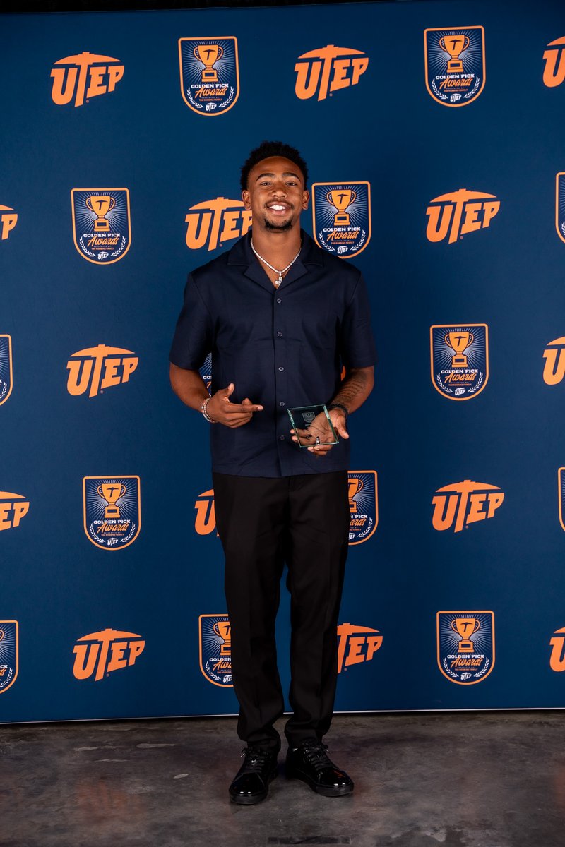 𝐂𝐎𝐍𝐆𝐑𝐀𝐓𝐒 to our 2024-2025 Team MVP, Kenny Odom!⛏️ 

#PicksUp | #GoldenPickAwards <a href="/Kvnny3/">Kenneth_Odom</a>
