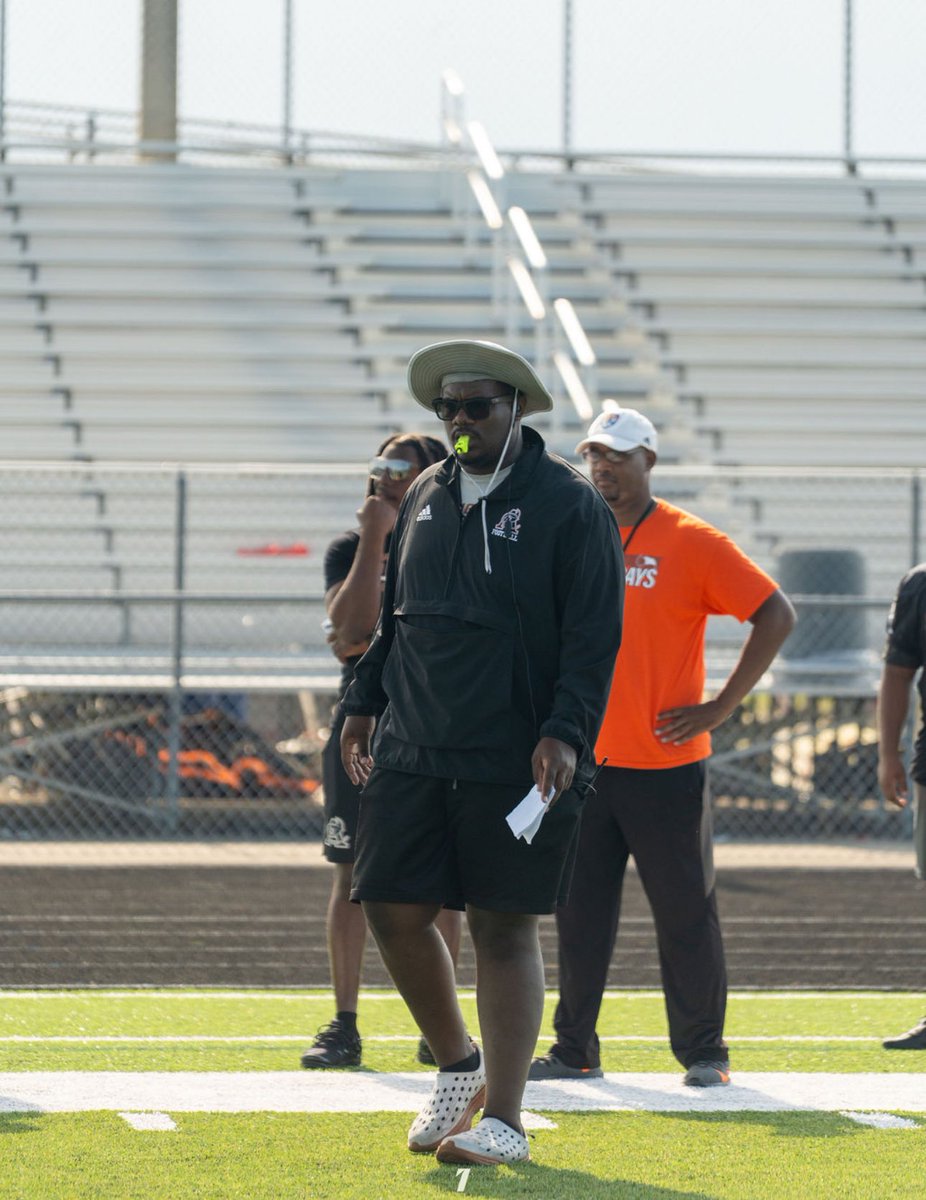 Coach Mike G tweet media