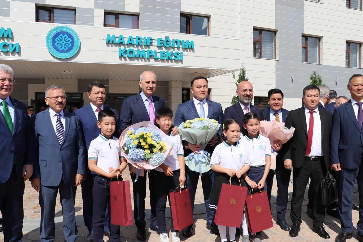 Türkiye Maarif Vakfı (@tmaarifvakfi) on Twitter photo TBMM Başkanı Sayın Prof. Dr. <a href="/NumanKurtulmus/">Numan Kurtulmuş</a> Kırgızistan Maarif Eğitim Kompleksimizi ziyaret etti.
Vakıf Başkanımız <a href="/Mahmut_M_Ozdil/">Mahmut M. Özdil</a>’in de eşlik ettiği ziyarette, Sayın Kurtulmuş öğrencilerimiz ve öğretmenlerimizle bir araya geldi. TBMM Başkanı Sayın Prof. Dr. <a href="/NumanKurtulmus/">Numan Kurtulmuş</a> Kırgızistan Maarif Eğitim Kompleksimizi ziyaret etti.
Vakıf Başkanımız <a href="/Mahmut_M_Ozdil/">Mahmut M. Özdil</a>’in de eşlik ettiği ziyarette, Sayın Kurtulmuş öğrencilerimiz ve öğretmenlerimizle bir araya geldi.