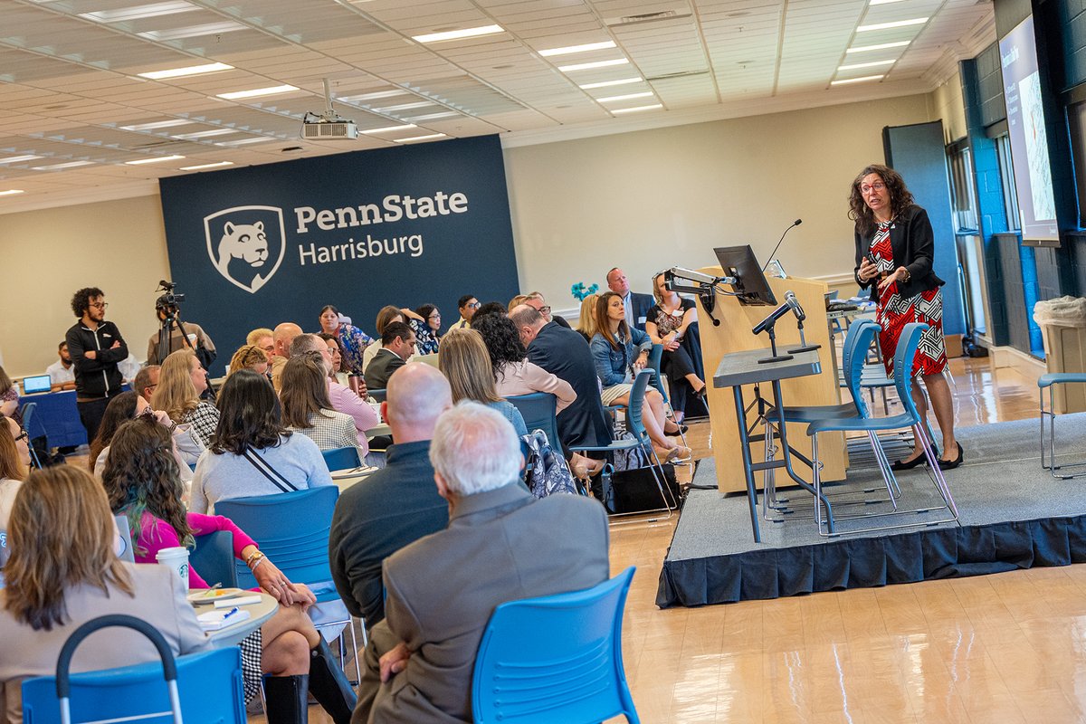 Thank you to PSMLA for hosting the PA Language Summit! Amanda Seewald shared a keynote on how multilingualism builds economic strength and workforce readiness in Pennsylvania and beyond. 🌎 #PALangSummit25 #LanguageAdvocacy #JNCL