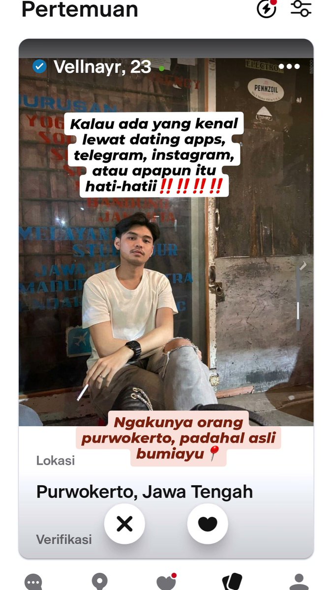 syafazaa1's tweet photo. GUYSS TOLONG BANTU UP‼️🙏🙏
Ini Penipu bermodus baperin orang, korbannya ada yg kena 6 jt, 2 jt, 700k, 300k, 100k dll. https://t.co/EoZFgkK8yC