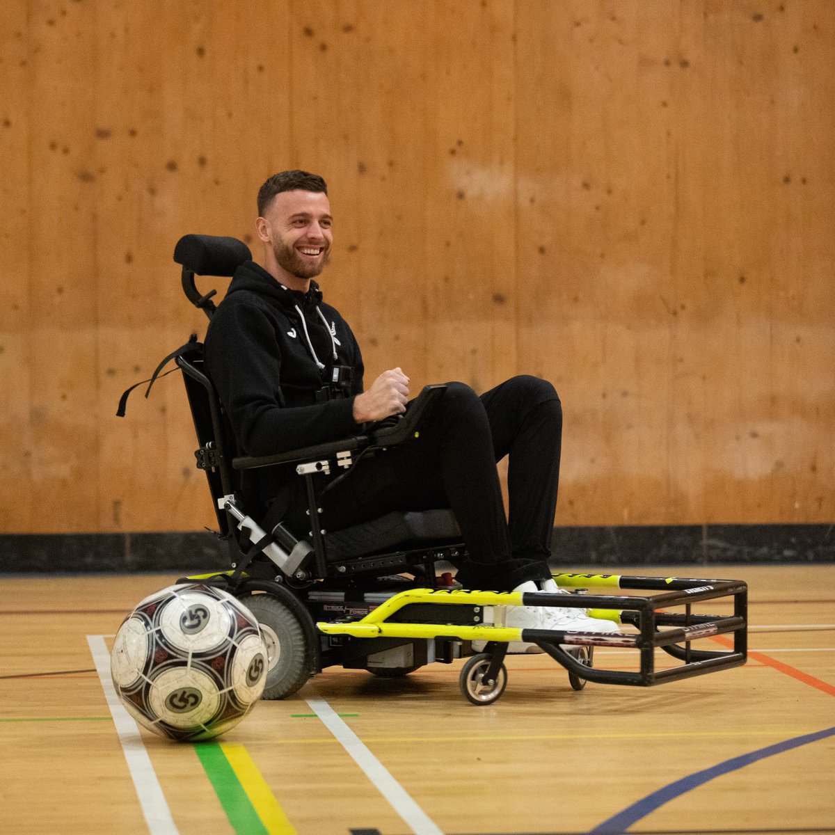 𝗢𝗻𝗲 𝗼𝗳 𝗼𝘂𝗿 𝗼𝘄𝗻 from the very beginning 🧤

Wishing you all the best in your next chapter, Gunny 💛💚