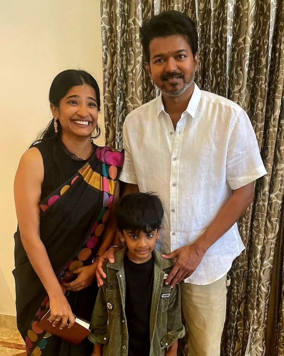 VijayFansTrends's tweet photo. .@actorvijay 😍🤍 https://t.co/HCnBmBF55O