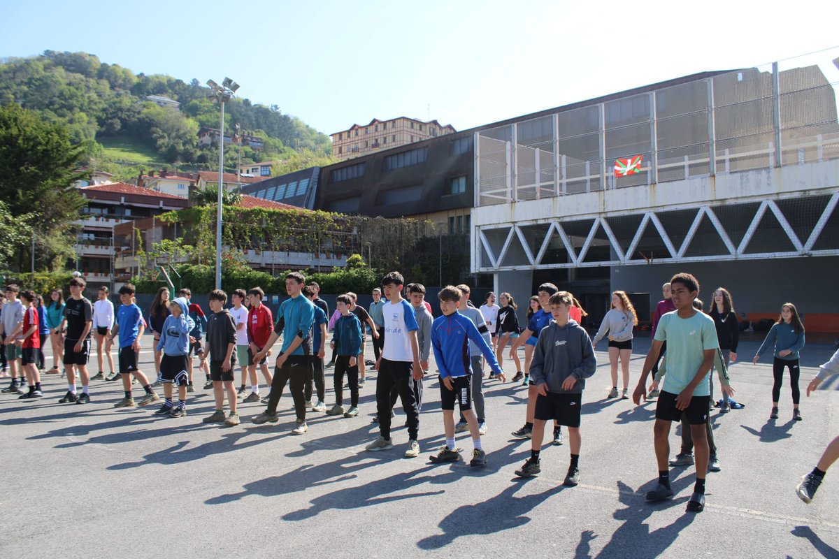 4 egunetako mendi ibilaldiak DBHko gazteekin laskorainikastola.eus/berriak/20988