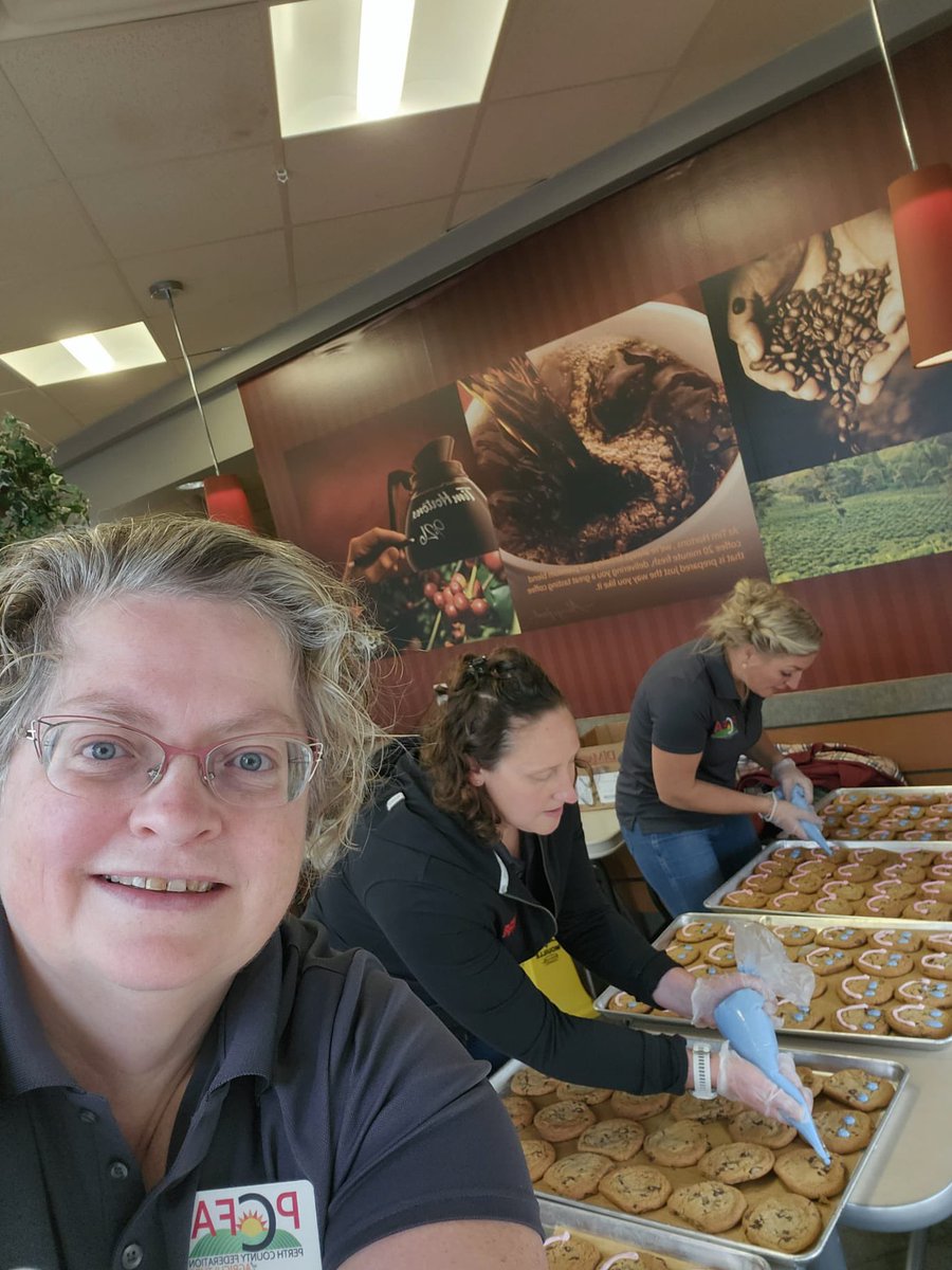 It’s Smile Cookie time!! This morning, our directors Laura Barker, Laura Hardeman Good and Sara Wood expertly decorated Smile Cookies at Tim Hortons in Mitchell! The Smile Cookie sales in Mitchell support the Tim Hortons Pavilion at Keterson Park! Way to go! #SmileCookieWeek