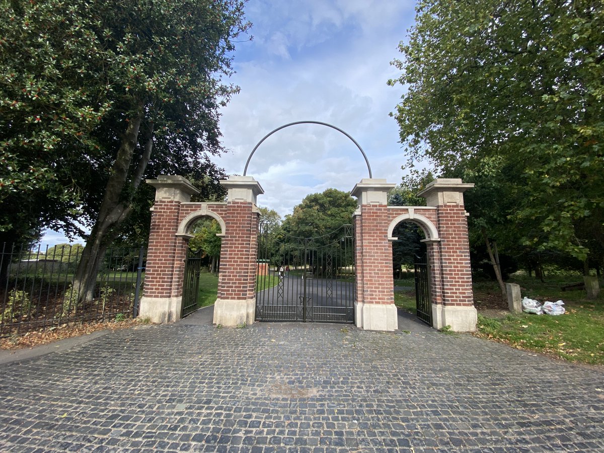 KeyStonework's tweet image. Restoration of two gates piers in West Smethwick Park, West Midlands.
We were asked to reproduce the two internal pier caps, right hand internal plinth, arched coping and the horizontal coping the right side. In Portland Dry-Cast.
