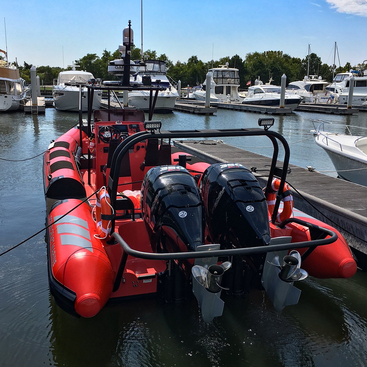 OCM_Boats's tweet image. Exceptional Boat for Brave Rescuers.

9.5m Ocean Craft marine boats for professional rescuers. Boosting the missions with remarkable engineering and exceptional reliability.

#OceanCraftMarine #9.5m #RHIB #MarineRescueBoat #SARVessel #HighSpeedRescue