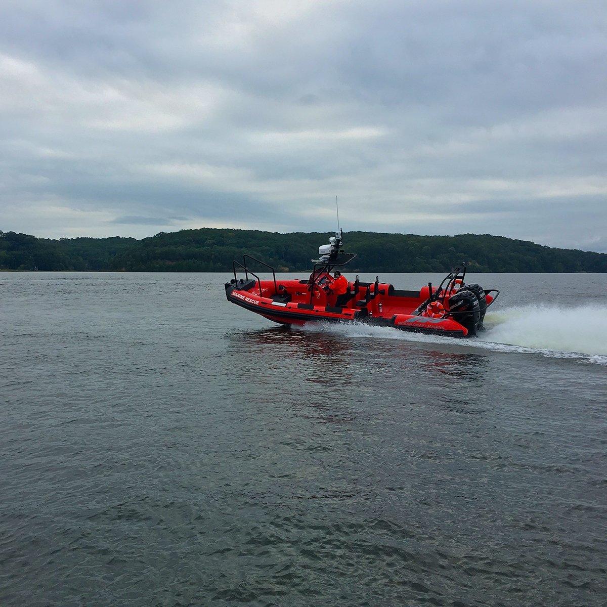 OCM_Boats's tweet image. Exceptional Boat for Brave Rescuers.

9.5m Ocean Craft marine boats for professional rescuers. Boosting the missions with remarkable engineering and exceptional reliability.

#OceanCraftMarine #9.5m #RHIB #MarineRescueBoat #SARVessel #HighSpeedRescue