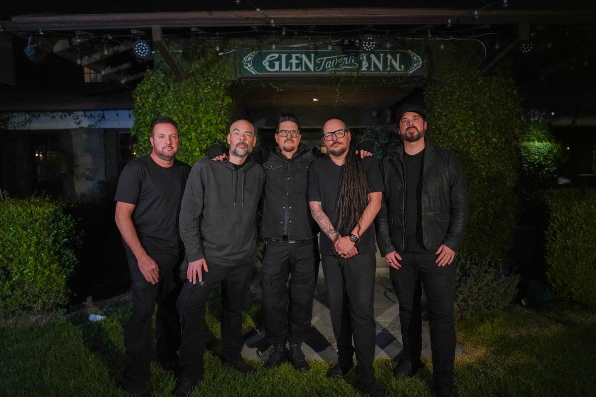 Zak Bagans 🧛🏻♂️ (@zak_bagans) on Twitter photo TOMORROW’s ALL-NEW #GhostAdventures
<a href="/JDavisOfficial/">Jonathan Davis</a> joins us because of a premonitory dream on an investigation with so many synchronicities surrounding the tragic loss of the GLEN TAVERN INN’s resident psychic medium.
WITNESS this INCREDIBLE investigation at 10/9c on TOMORROW’s ALL-NEW #GhostAdventures
<a href="/JDavisOfficial/">Jonathan Davis</a> joins us because of a premonitory dream on an investigation with so many synchronicities surrounding the tragic loss of the GLEN TAVERN INN’s resident psychic medium.
WITNESS this INCREDIBLE investigation at 10/9c on