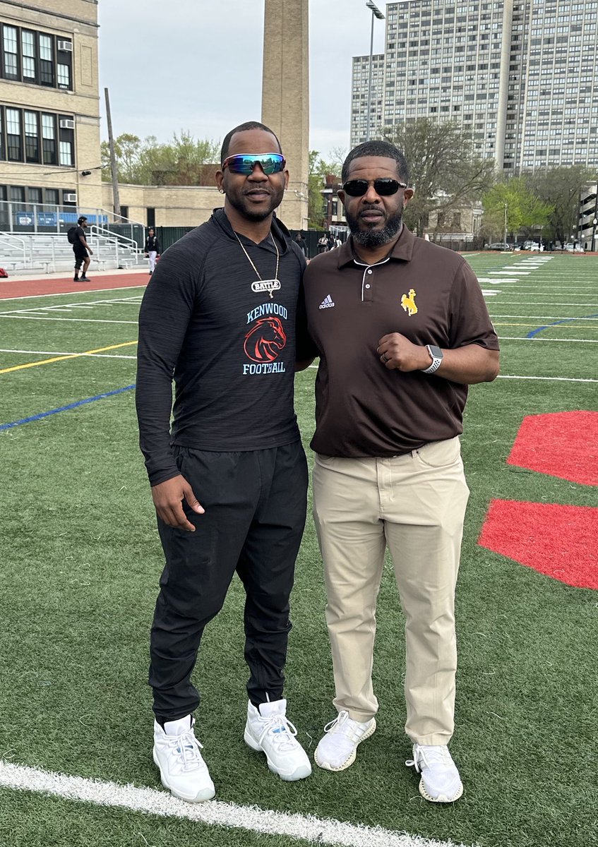 Chris Goffer (@cgoffology) on Twitter photo <a href="/the_BBoyd/">Benny Boyd</a> always good to talk some football with you. Thanks for coming to check out <a href="/KAHS_Football/">Kenwood Academy Football</a> today! #Wit #EarnedNotGiven <a href="/the_BBoyd/">Benny Boyd</a> always good to talk some football with you. Thanks for coming to check out <a href="/KAHS_Football/">Kenwood Academy Football</a> today! #Wit #EarnedNotGiven