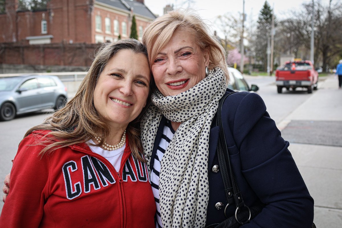 cafreeland's tweet image. My wonderful neighbours in University—Rosedale: last night, you gave to me the strongest mandate in the history of our great riding. 64 per cent of you put your faith in me. I am extremely grateful for this strong support and to the volunteers who helped make this possible. I…