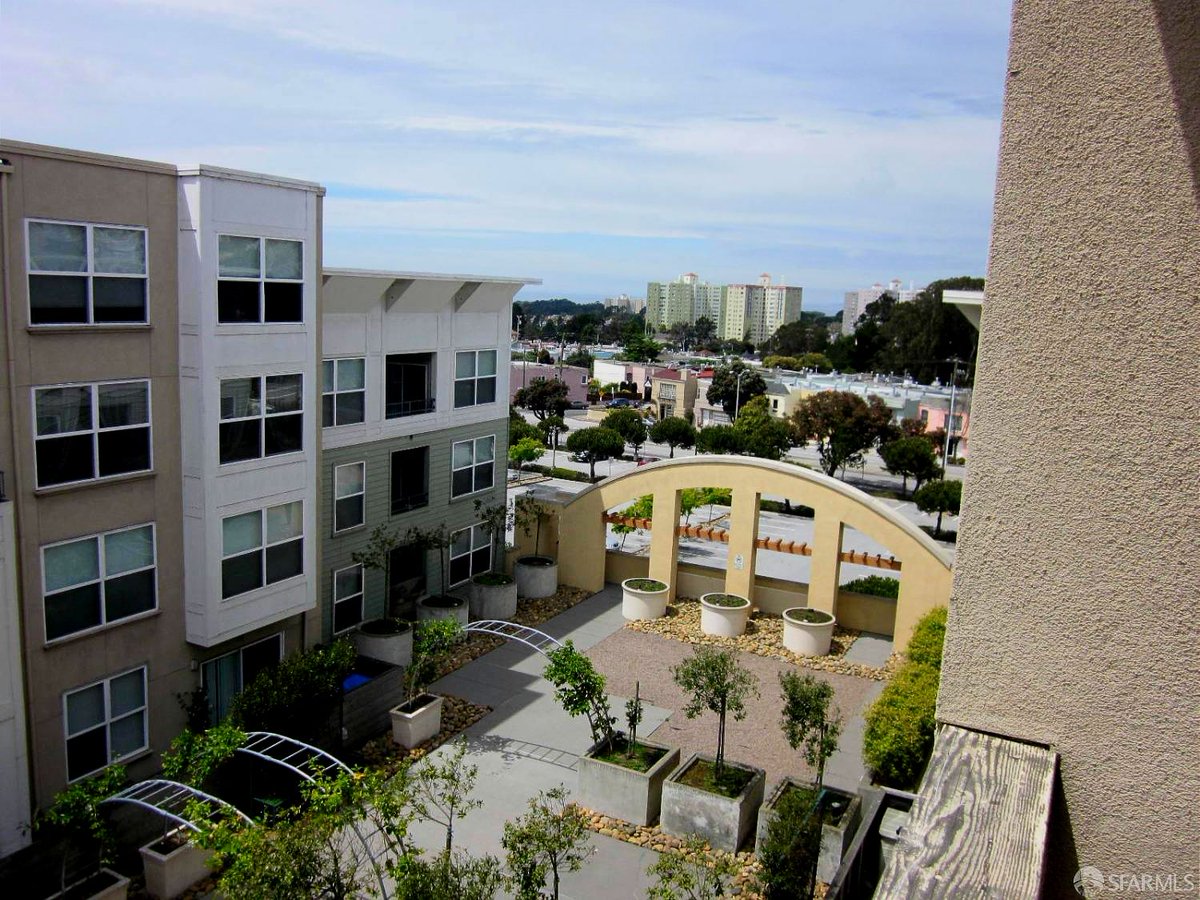 RobbFleischer's tweet photo. Novo’s Premier Real Estate Collection-Featured Listings &amp; More! - https://t.co/zEJnaNH6xQ https://t.co/usc43CfcKk