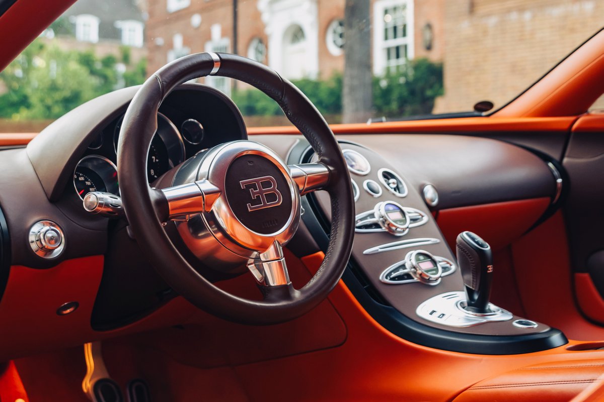 Bugatti's tweet image. Refined indulgence. The ‘Chocolate Orange’ BUGATTI VEYRON Super Sport, with its distinctive aesthetic, graces the roads of London with effortless beauty.

#BUGATTI #BUGATTIVeyron
–
bugatti.link/consumption