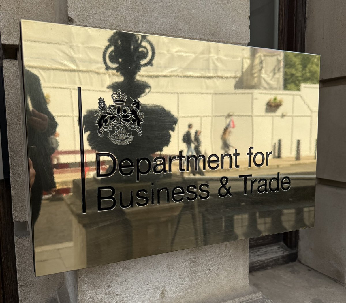 Joined colleagues at the Hospitality Sector Council in Westminster with Ministers &amp; officials today. Really valuable to share the realities for independent pub businesses from our recent members survey. Reducing the tax burden will unlock jobs,investment &amp; growth. #OurPub