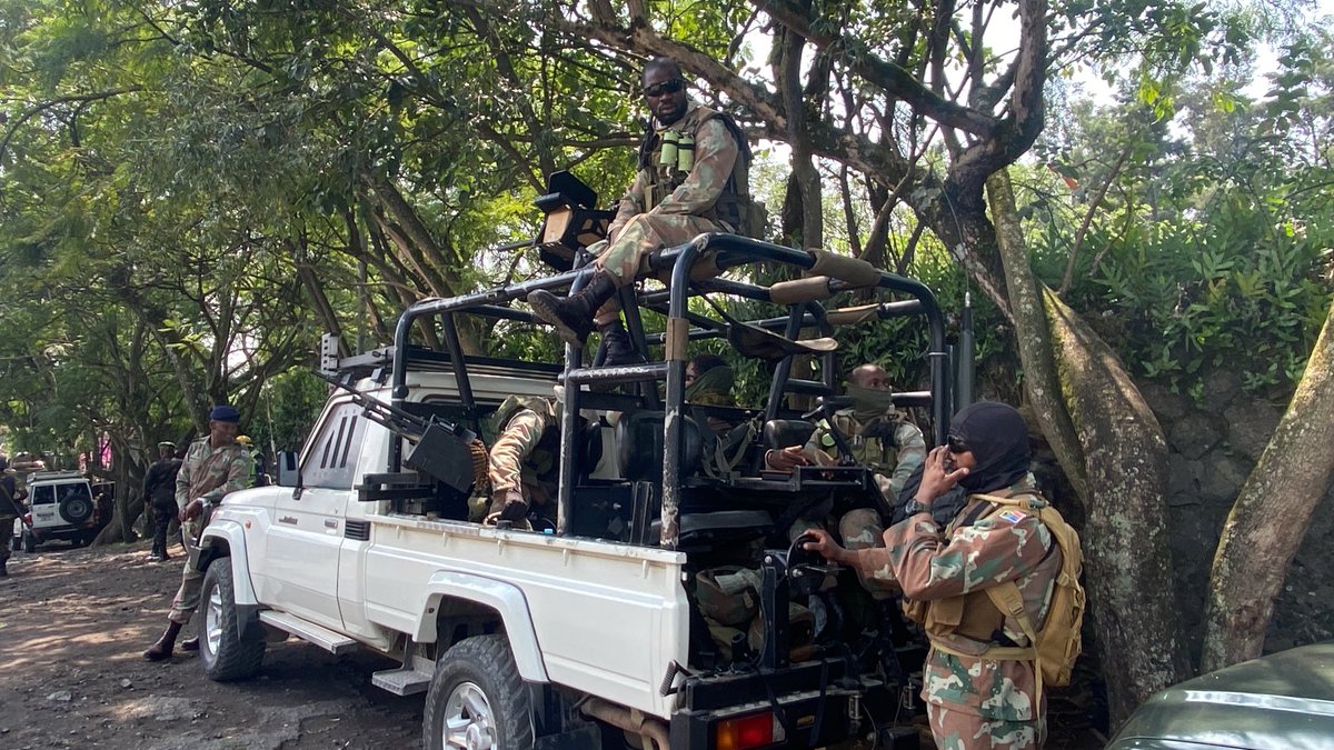Fiston Issemwami (@fistonissemwami) on Twitter photo Après l’EAC, En mi-décembre 2023, les forces de la <a href="/SADC_News/">SADC Secretariat</a> arrivèrent à #Goma, avc la mission de mettre fin au #M23. Dep8 la prise de cette ville par l’ <a href="/afcongo/">AFC-Alliance Fleuve Congo</a> #M23, en janvier 2025, ces troupes de la <a href="/SADC_News/">SADC Secretariat</a> repartent via le #Rwanda ce 29.04.025 Après l’EAC, En mi-décembre 2023, les forces de la <a href="/SADC_News/">SADC Secretariat</a> arrivèrent à #Goma, avc la mission de mettre fin au #M23. Dep8 la prise de cette ville par l’ <a href="/afcongo/">AFC-Alliance Fleuve Congo</a> #M23, en janvier 2025, ces troupes de la <a href="/SADC_News/">SADC Secretariat</a> repartent via le #Rwanda ce 29.04.025