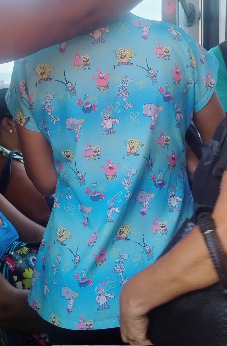 jayvitin's tweet photo. minha ilusão foi achar que seria o mais estiloso do ônibus hoje https://t.co/1EYDXOgIK6