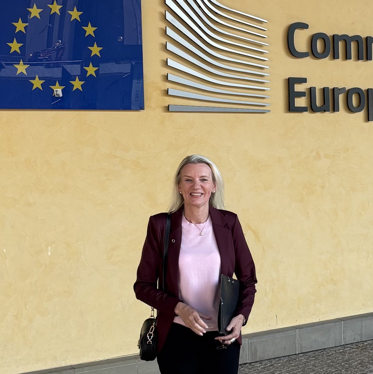 Back here at the European Commission to discuss stainless steel important topics for the 5th time in one week and a half 😊 It's been a busy and incredibly interesting first month at <a href="/Outokumpu/">Outokumpu</a> ! ♥️