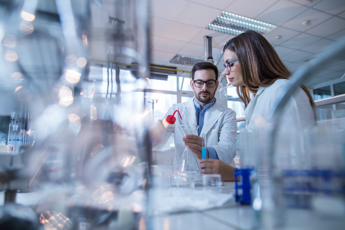 🌐 Der Jahresbericht 2024 ist jetzt auch online

🌱 Unter dem Motto "Perspektiven für eine nachhaltige Zukunft" beleuchtet unser Jahresbericht zentrale Themen für die Schweizer Chemie, Pharma und Life Sciences Industrien – von den globalen geopolitischen Spannungen über