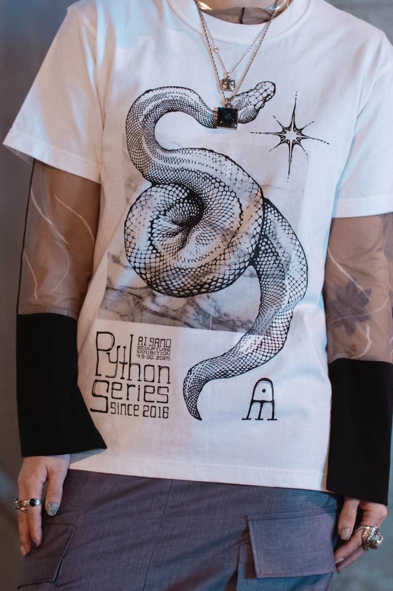 Ai_shirokoumori's tweet image. ⚠️個展Tシャツ受注締切まであと1日⚠️

※以降再販はございませんのでご注意ください🐍🐍🐍