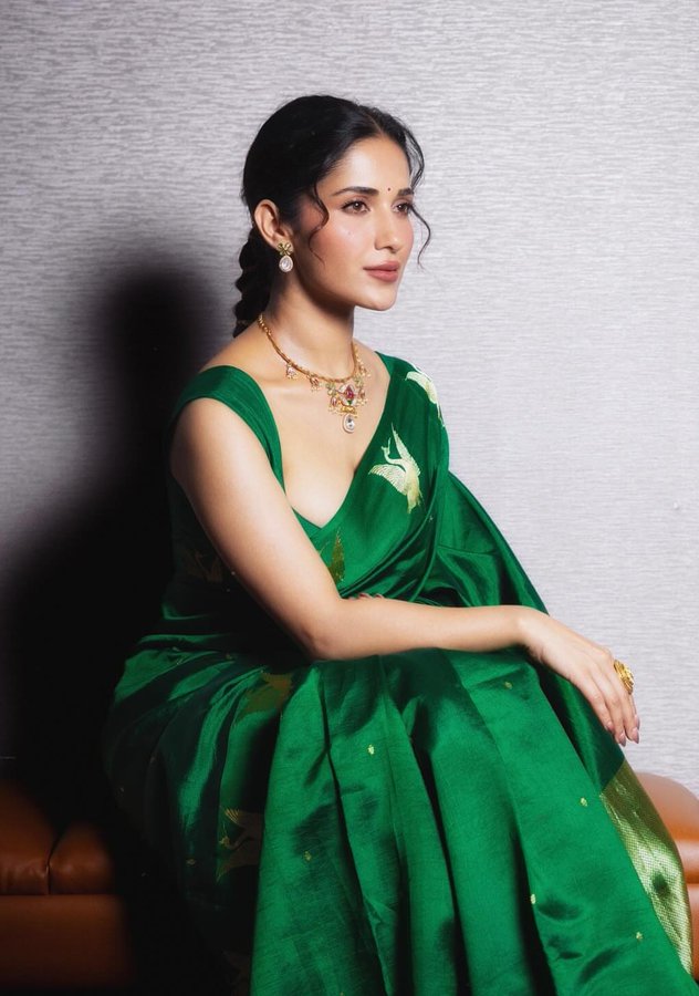 GpteBSvbUAAjQrc?format=jpg&name=900x900