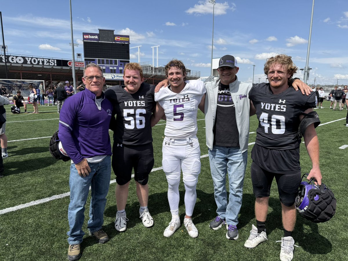 's tweet image. Proud is an understatement!  #HTPride #MenOfTroy #GRIT