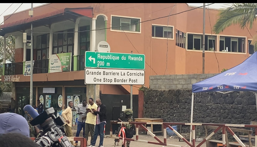 Fiston Issemwami (@fistonissemwami) on Twitter photo Cet endroit a été choisi pour faciliter le rapatriement des forces de la <a href="/SADC_News/">SADC Secretariat</a> ainsi que leur cargaisons de matos. La ville étant sous le control de l’<a href="/afcongo/">AFC-Alliance Fleuve Congo</a> #M23, il ne reste que les troupes de la <a href="/MONUSCO/">MONUSCO</a> en ville, qui vont continuent leur mission Cet endroit a été choisi pour faciliter le rapatriement des forces de la <a href="/SADC_News/">SADC Secretariat</a> ainsi que leur cargaisons de matos. La ville étant sous le control de l’<a href="/afcongo/">AFC-Alliance Fleuve Congo</a> #M23, il ne reste que les troupes de la <a href="/MONUSCO/">MONUSCO</a> en ville, qui vont continuent leur mission