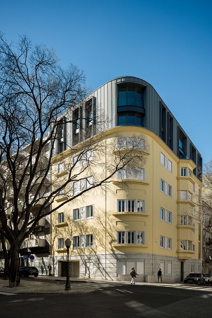 sdetails's tweet image. Aujourd'hui, Détails d' #architecture va au #Portugal, à #Lisbonne, à la découverte d'une #réhabilitation en toute finesse signée Pedro Carrilho Arquitectos: #teamarchi #logements
tinyurl.com/hjkyzh77