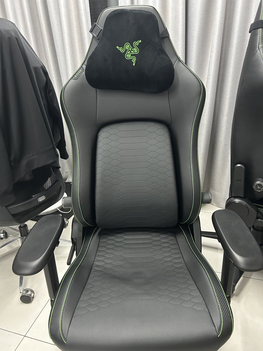 .#razerlskur <a href="/Razer/">R Λ Z Ξ R</a> <a href="/TeamRazer/">Team RΛZΞR</a> 
너무너무너무너무너무 편안하구 튼튼해용