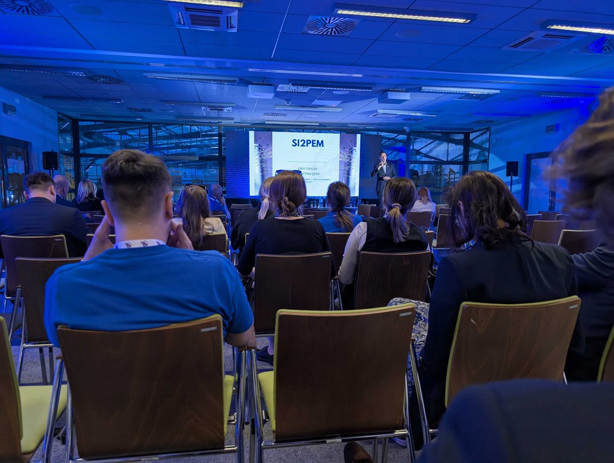 Instytut Łączności (@il_pib) on Twitter photo Przed nami, długo wyczekiwana prezentacja podczas konferencji "The future is data. Przyszłość to dane". 🙂
Łukasz Kiwicz, radca w <a href="/CYFRA_GOV_PL/">Ministerstwo Cyfryzacji</a>, przedstawił, w jaki sposób można wykorzystać systemy internet.gov.pl oraz si2pem.gov.pl przy opracowywaniu Przed nami, długo wyczekiwana prezentacja podczas konferencji "The future is data. Przyszłość to dane". 🙂
Łukasz Kiwicz, radca w <a href="/CYFRA_GOV_PL/">Ministerstwo Cyfryzacji</a>, przedstawił, w jaki sposób można wykorzystać systemy internet.gov.pl oraz si2pem.gov.pl przy opracowywaniu
