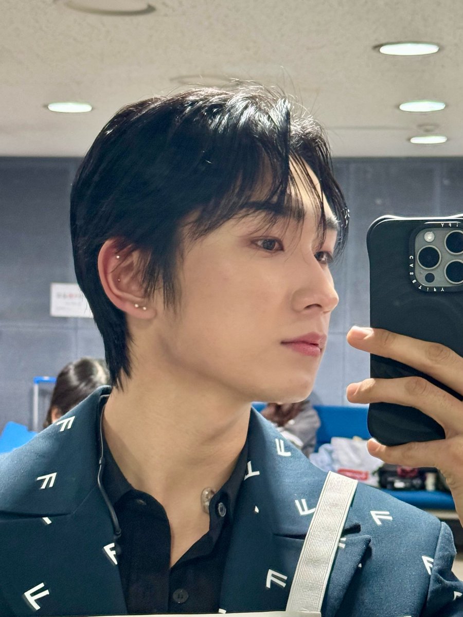junghyunpicss's tweet photo. 😎 #2z #tuzi #FromA #Playground  #kpop #krock #kband #junghyun #2zband  #bumjun  #zunon #hojin 
#정현 https://t.co/12JrSV6IzJ