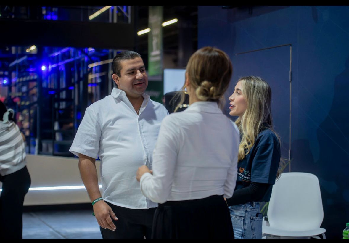 ADR Networks (@adrnetworksmx) on Twitter photo 🌐 ¿Una fintech con base legal e inmobiliaria? Salinas Padilla, Palax y Quantfury sostuvieron un encuentro clave en Guadalajara (<a href="/ROBERTOSALINASP/">José Roberto Salinas</a> )
👉 Conoce los detalles aquí: adrnetworks.mx/encuentro-estr…
#TalentLand2025 #Startups #Inversión #FintechLatam #LegalTech 🌐 ¿Una fintech con base legal e inmobiliaria? Salinas Padilla, Palax y Quantfury sostuvieron un encuentro clave en Guadalajara (<a href="/ROBERTOSALINASP/">José Roberto Salinas</a> )
👉 Conoce los detalles aquí: adrnetworks.mx/encuentro-estr…
#TalentLand2025 #Startups #Inversión #FintechLatam #LegalTech